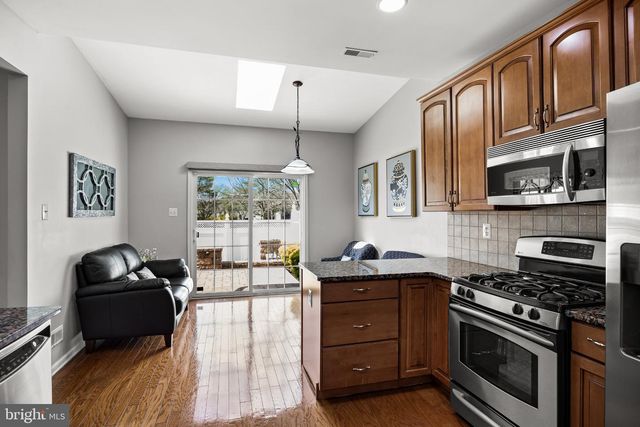 45 TUDOR CT, Marlton, NJ 08053