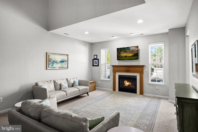 45 TUDOR CT, Marlton, NJ 08053