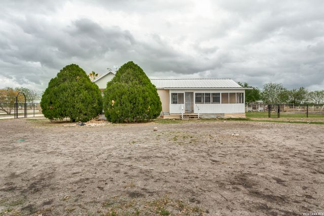 301 E County Road 678, Natalia, TX 78059