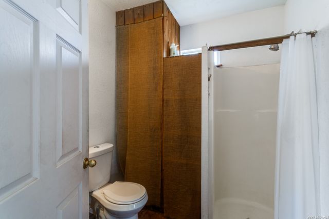 301 E County Road 678, Natalia, TX 78059