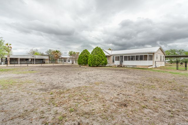 301 E County Road 678, Natalia, TX 78059