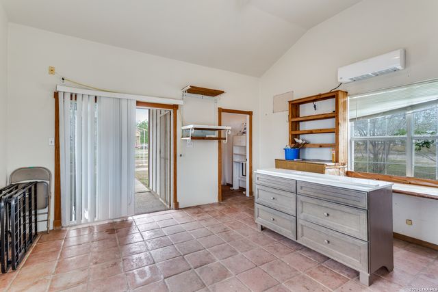 301 E County Road 678, Natalia, TX 78059
