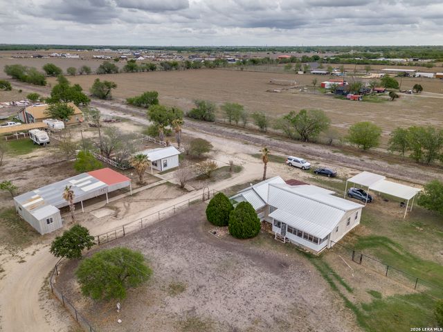 301 E County Road 678, Natalia, TX 78059