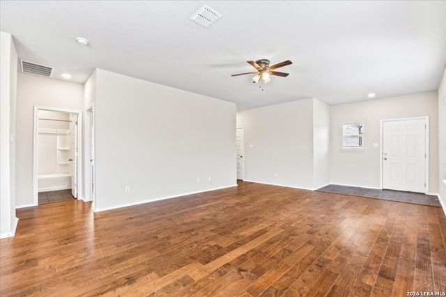 1053 FISHER WAY, New Braunfels, TX 78130