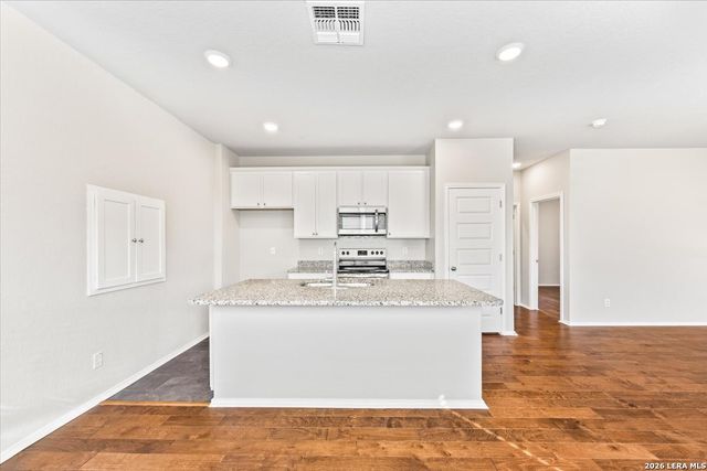 1053 FISHER WAY, New Braunfels, TX 78130