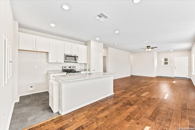 1053 FISHER WAY, New Braunfels, TX 78130