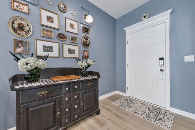1138 Lake Forest Drive, Hebron, OH 43025