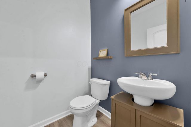 1138 Lake Forest Drive, Hebron, OH 43025