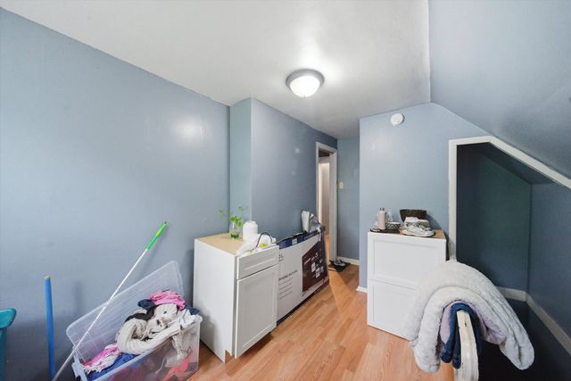 1003 Saint John Street, Elgin, IL 60120