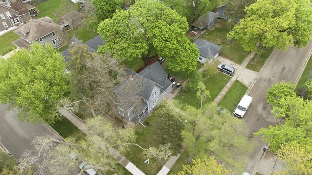 1003 Saint John Street, Elgin, IL 60120