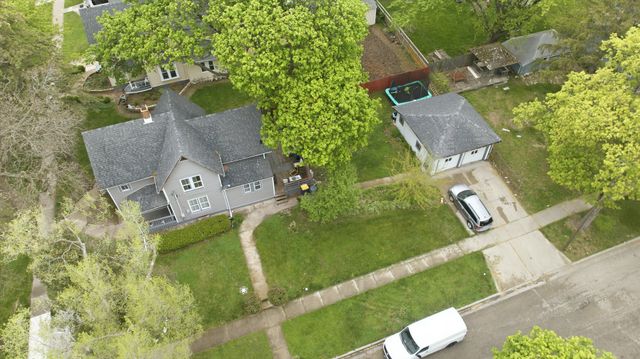 1003 Saint John Street, Elgin, IL 60120