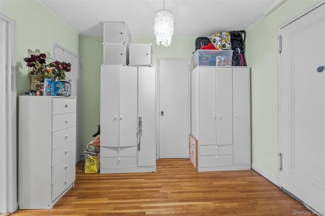 142 Garth Road 4Q, Scarsdale, NY 10583