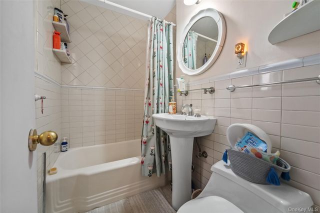 142 Garth Road 4Q, Scarsdale, NY 10583