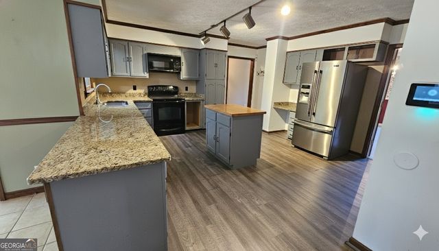 2713 Fieldstone Drive SE, Conyers, GA 30013