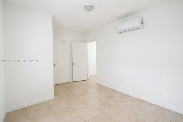 572 NE 67th St 5, Miami, FL 33138