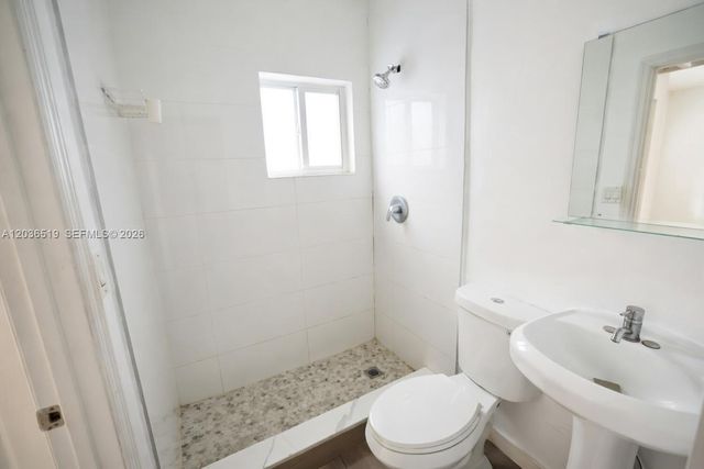 572 NE 67th St 5, Miami, FL 33138