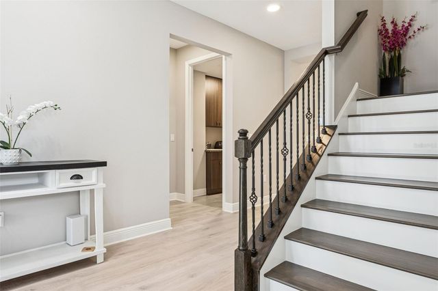 33287 SYCAMORE LEAF DRIVE, Wesley Chapel, FL 33545