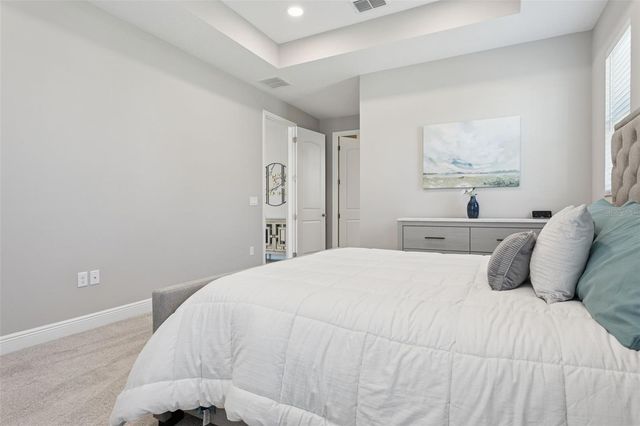 33287 SYCAMORE LEAF DRIVE, Wesley Chapel, FL 33545