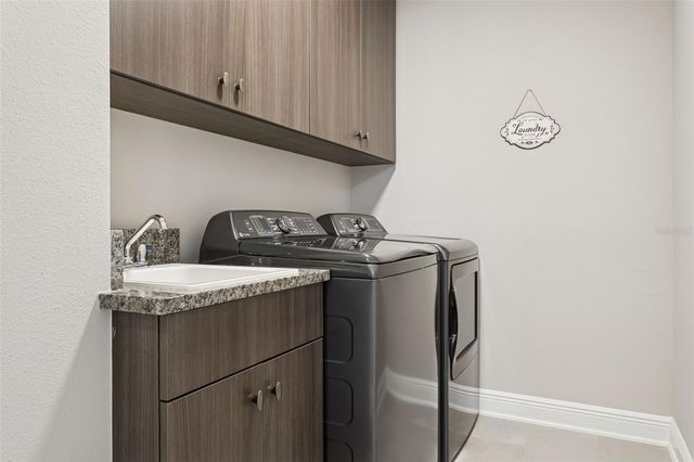 33287 SYCAMORE LEAF DRIVE, Wesley Chapel, FL 33545