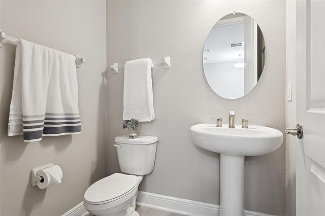 33287 SYCAMORE LEAF DRIVE, Wesley Chapel, FL 33545