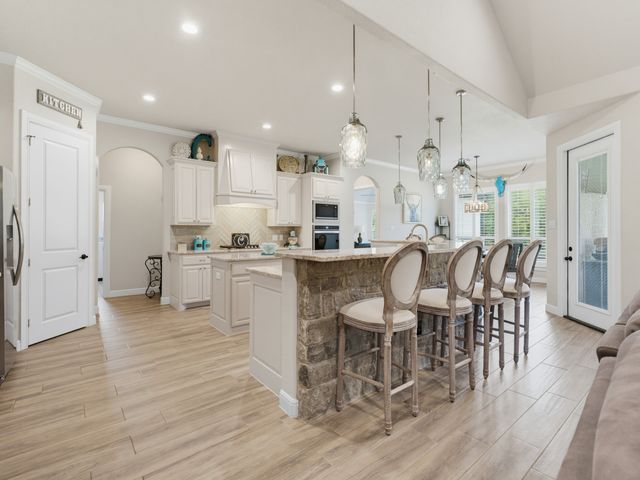 209 Rio Rancho Drive, Decatur, TX 76234