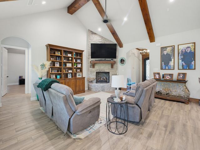 209 Rio Rancho Drive, Decatur, TX 76234