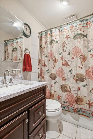 3 Parkside Avenue, Miller Place, NY 11764
