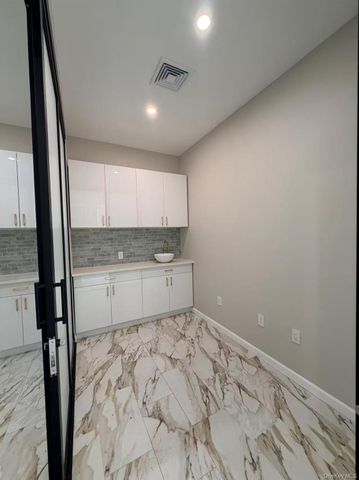 14147 Northern Boulevard 2nd FL, Flushing, NY 11354