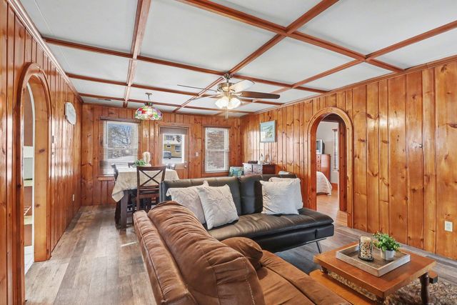 11637 Algonquin Drive, Hamburg Twp, MI 48169