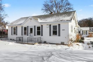 11637 Algonquin Drive, Hamburg Twp, MI 48169