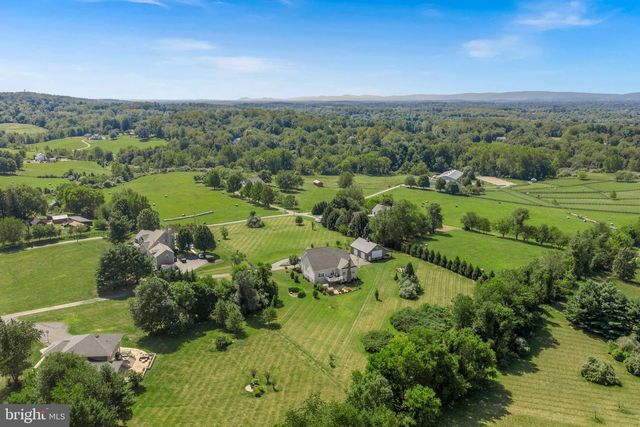 16573 CLARKES GAP RD, Paeonian Springs, VA 20129