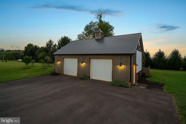 16573 CLARKES GAP RD, Paeonian Springs, VA 20129