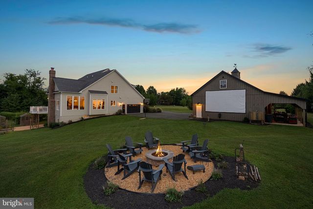 16573 CLARKES GAP RD, Paeonian Springs, VA 20129