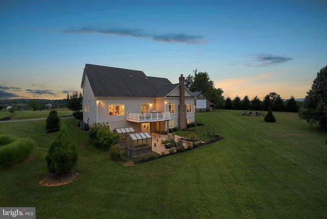 16573 CLARKES GAP RD, Paeonian Springs, VA 20129