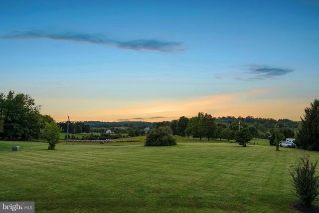 16573 CLARKES GAP RD, Paeonian Springs, VA 20129