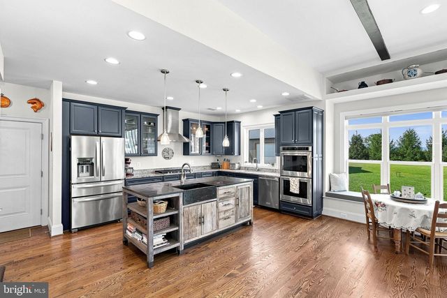 16573 CLARKES GAP RD, Paeonian Springs, VA 20129