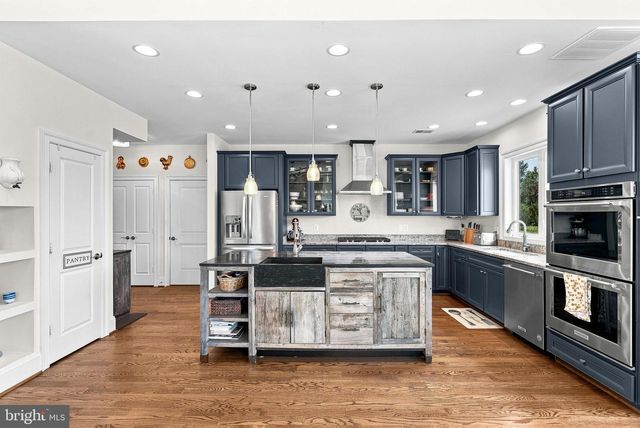 16573 CLARKES GAP RD, Paeonian Springs, VA 20129