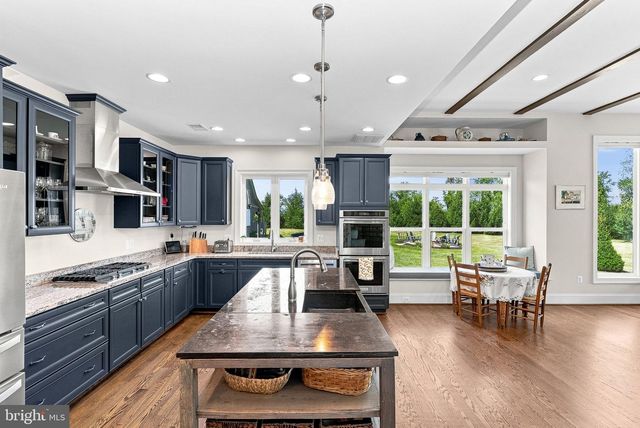 16573 CLARKES GAP RD, Paeonian Springs, VA 20129