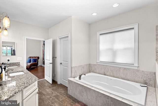 16573 CLARKES GAP RD, Paeonian Springs, VA 20129