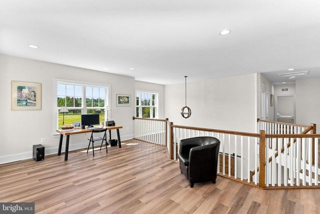 16573 CLARKES GAP RD, Paeonian Springs, VA 20129