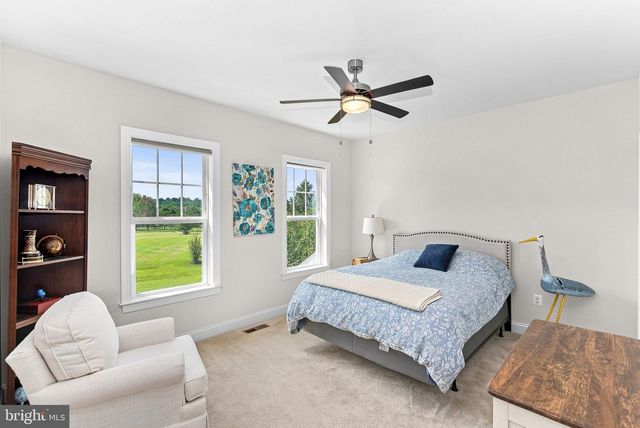 16573 CLARKES GAP RD, Paeonian Springs, VA 20129