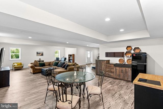 16573 CLARKES GAP RD, Paeonian Springs, VA 20129