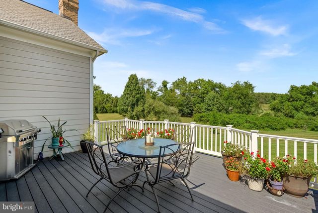 16573 CLARKES GAP RD, Paeonian Springs, VA 20129