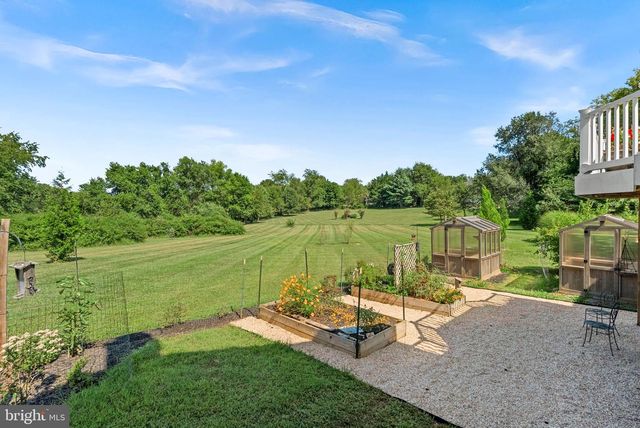 16573 CLARKES GAP RD, Paeonian Springs, VA 20129