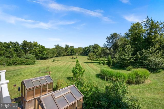 16573 CLARKES GAP RD, Paeonian Springs, VA 20129