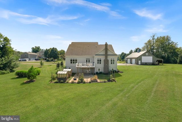 16573 CLARKES GAP RD, Paeonian Springs, VA 20129