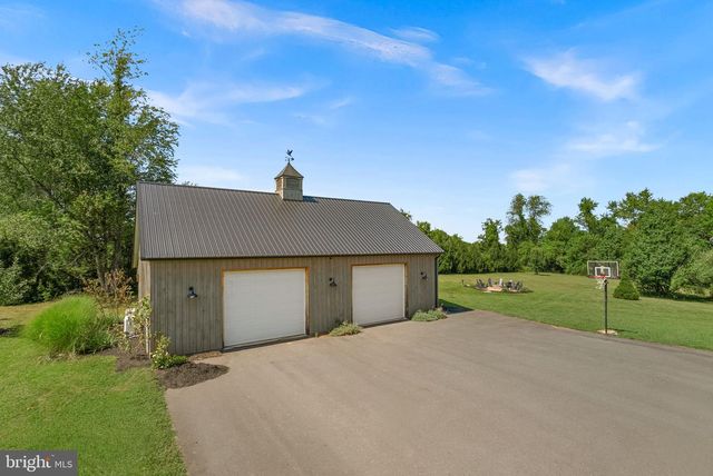 16573 CLARKES GAP RD, Paeonian Springs, VA 20129
