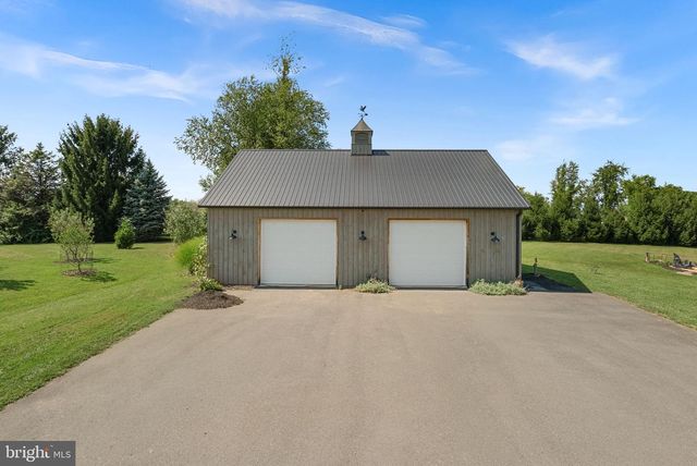 16573 CLARKES GAP RD, Paeonian Springs, VA 20129