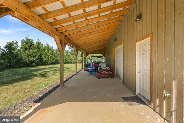 16573 CLARKES GAP RD, Paeonian Springs, VA 20129