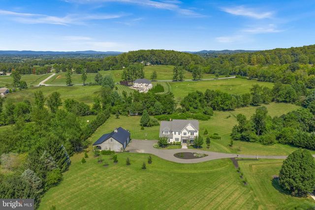 16573 CLARKES GAP RD, Paeonian Springs, VA 20129